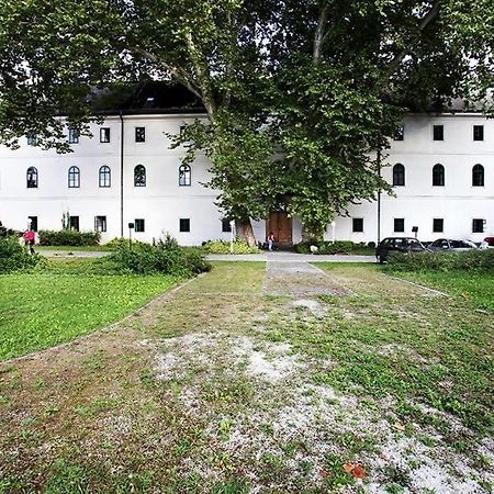 Historicky Putnicky Dom Hotel Марианка Екстериор снимка