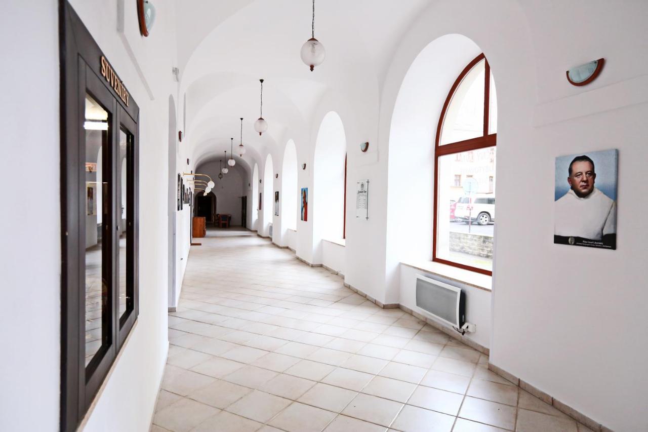 Historicky Putnicky Dom Hotel Марианка Екстериор снимка